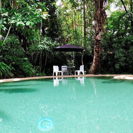 Travellers Paradise Cairns Dış mekan fotoğraf The swimming pool at the Rainforest Ecolodge