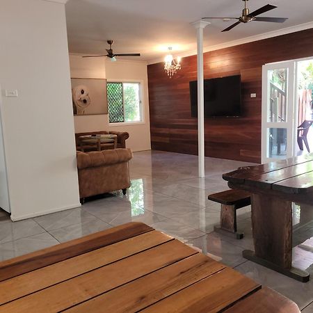 Travellers Paradise Cairns Dış mekan fotoğraf Interior of the house