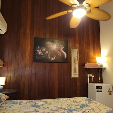 Travellers Paradise Cairns Dış mekan fotoğraf A room at the hotel