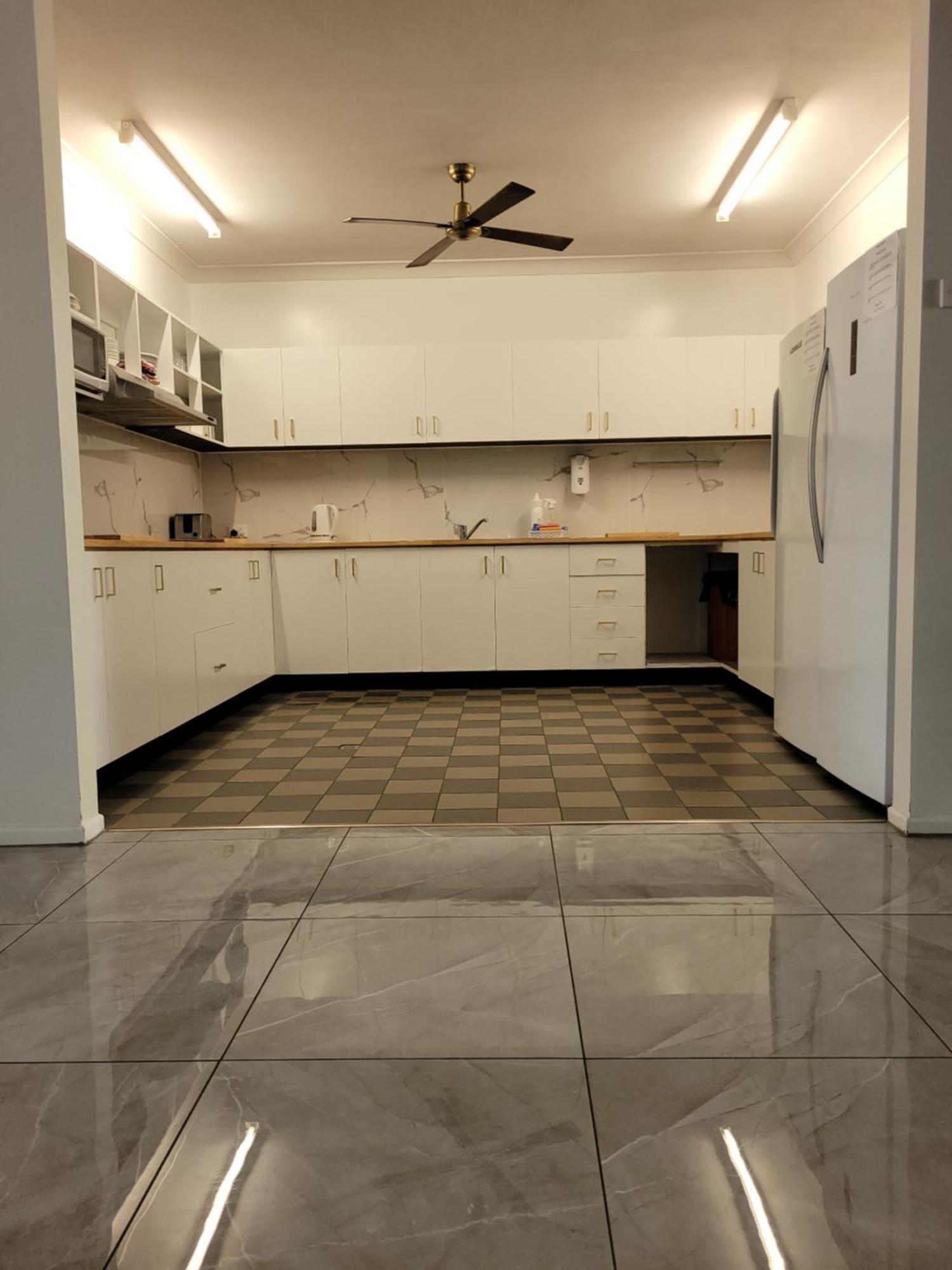 Travellers Paradise Cairns Dış mekan fotoğraf A kitchen in a typical apartment