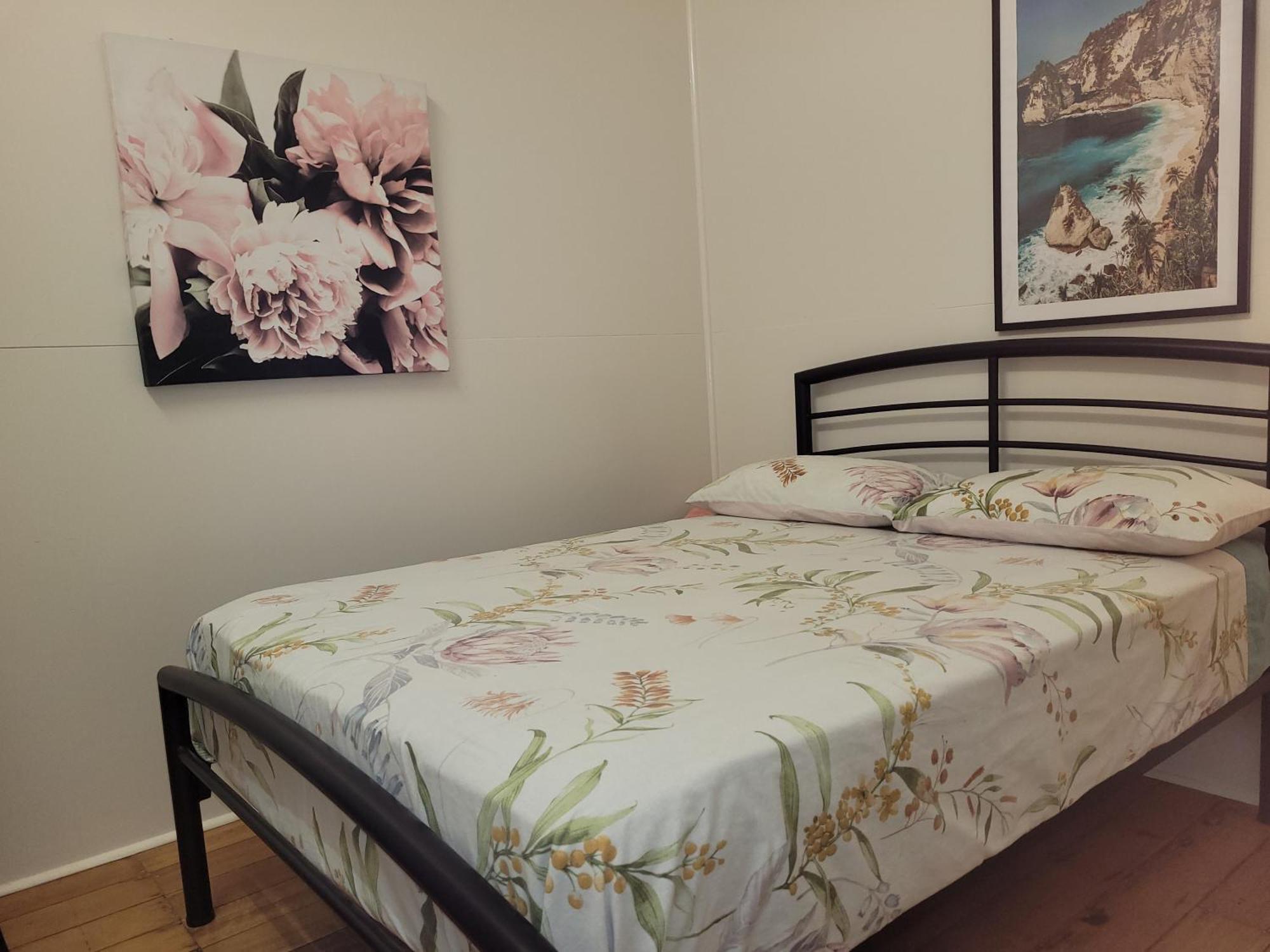 Travellers Paradise Cairns Dış mekan fotoğraf A double bed